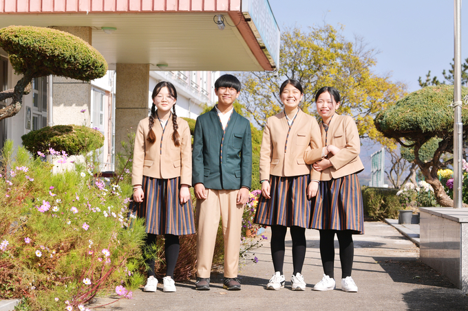 사진=문체부/(전남 강진 작천중) 한복교복을 입은 학생들