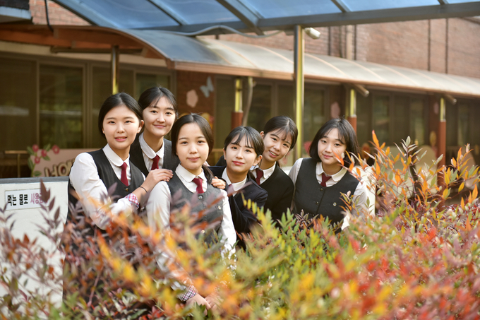 사진=광주교육청/(왼쪽부터)고가현, 박서빈, 손정인, 조우정, 최보람, 박채연