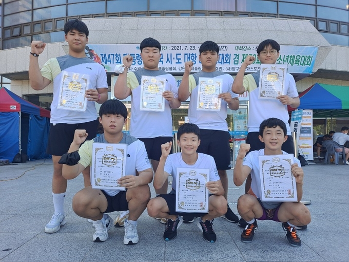 사진=광주체육중/제50회 전국소년체육대회에서 광주체육중 레슬링부가 금메달 3개, 은메달 2개, 동메달 2개를 획득했다.