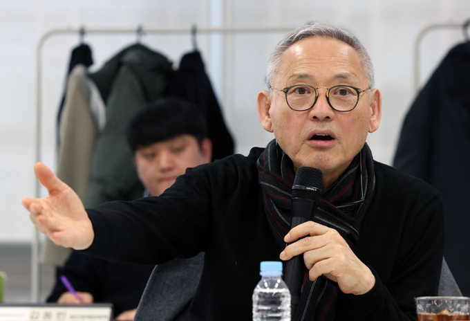 유인촌 문화체육관광부 장관이 지난 23일 서울 마포구 한국문화예술교육진흥원에서 열린 업무보고에서 모두 발언을 하고 있다.(사진=문화체육관광부)