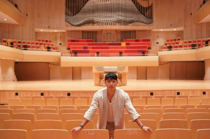 축구 국가대표 황희찬' (재)부천아트센터에 기부금 기탁