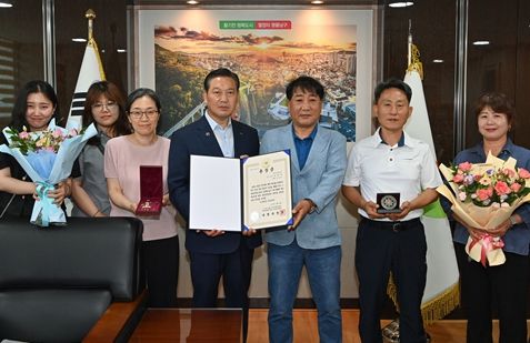 대구 남구 6.25참전유공자 유족에 화랑무공훈장 전수