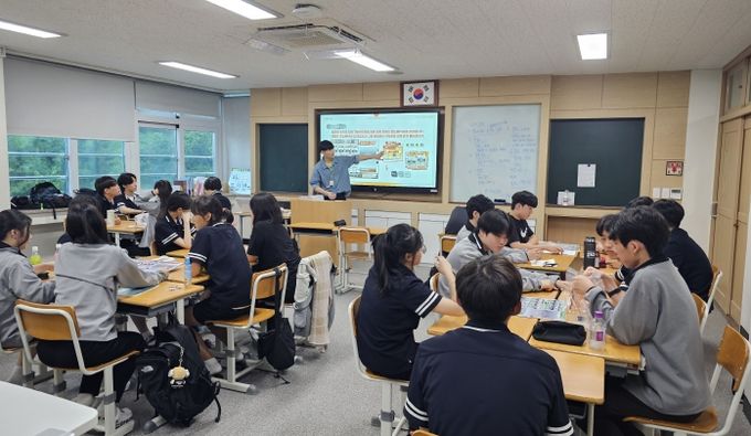 'SK실트론과 함께하는 반도체스쿨' 첫 수업 시작