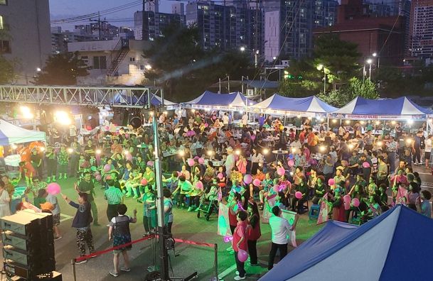 대전 중구 문창전통시장 챔피언 야시장 성황, 방문객으로 활기 가득