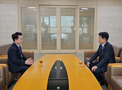 육동한 춘천시장, 박상우 국토부장관 등 방문…춘천시 현안 지원 요청