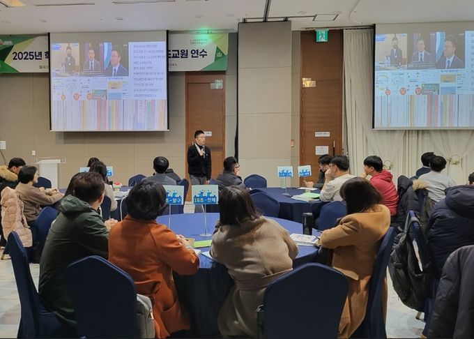 강원특별자치도교육청, 초등학교 학교자율시간 운영 지원을 위한 선도교원 연수 개최