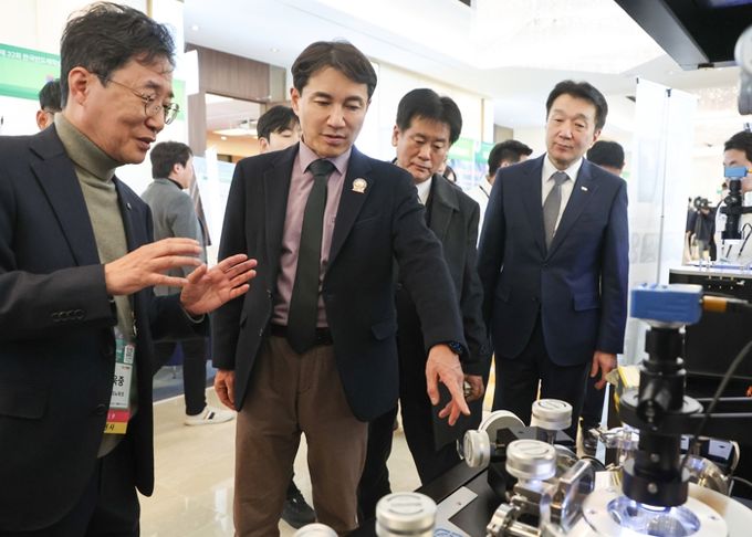 강원특별자치도, 제32회 한국반도체학술대회 참가… 학술대회 개최 이래 첫 지자체장 참석 및 축사