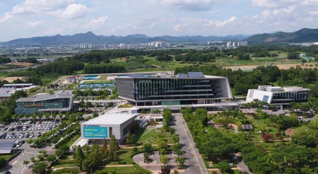 (재)완주문화재단 완주향토예술문화회관 2025년 문예회관 특성화 지원 사업 선정