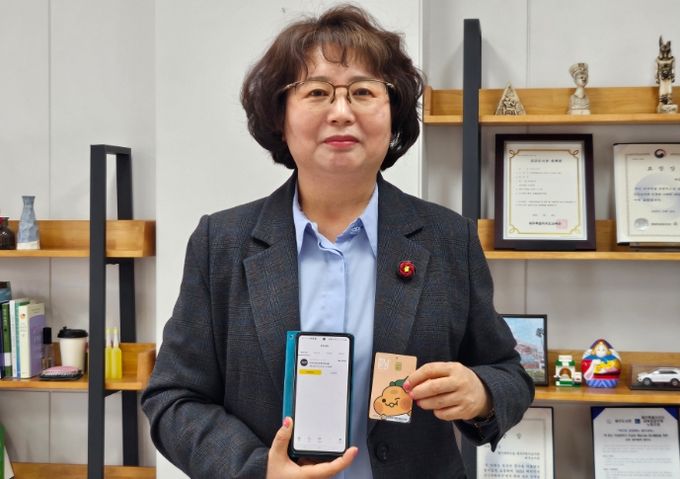 '3고(GO) 챌린지' 동참하는 한봉순 관장