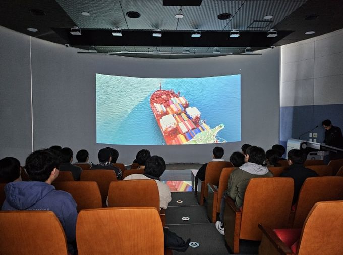 경남도 도내 항만물류 지역인재, 스마트 항만 체험