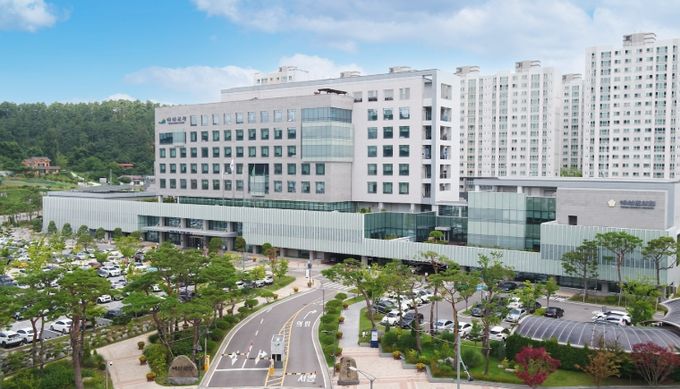 예산군청사 전경