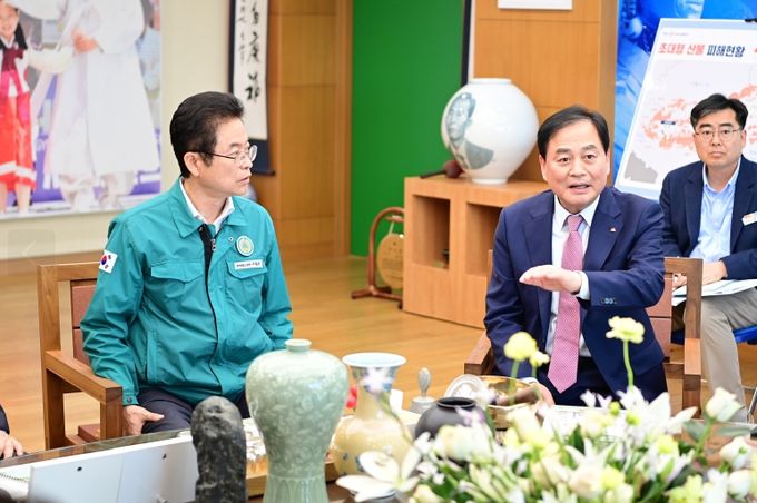 배낙호 김천시장, 경북도청 방문 ‘세일즈 소통 행정’ 펼쳐