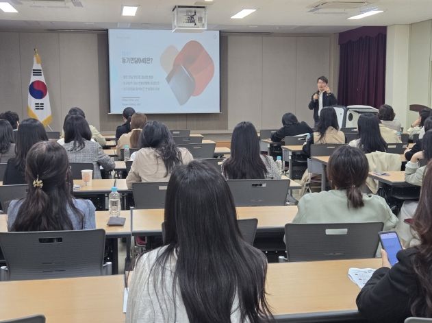 교사 배움의 길을 밝혀주는 유치원 컨설팅 장학 지원단