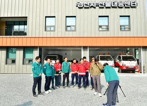 조현일 경산시장, 산불대응센터 방문해 진화대원 격려