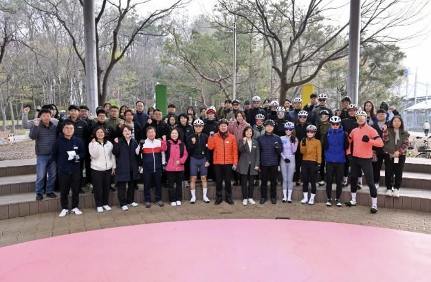 참석자 단체사진