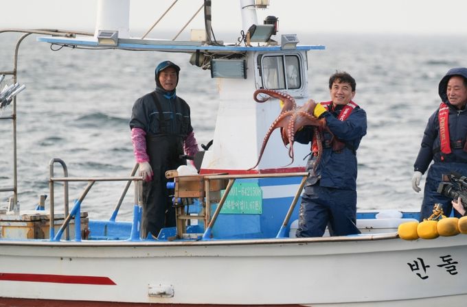 김진태 강원도지사, 저도어장에서 안전과 민생 챙기며 ‘도민속으로’ 실천