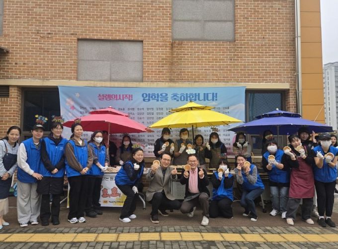 박달중학교 ‘하하 호호 상호존중 등교맞이’ 행사