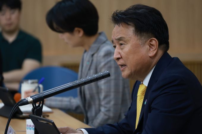 김영환 충북도지사, “충북 브랜드 높이기에 집중”