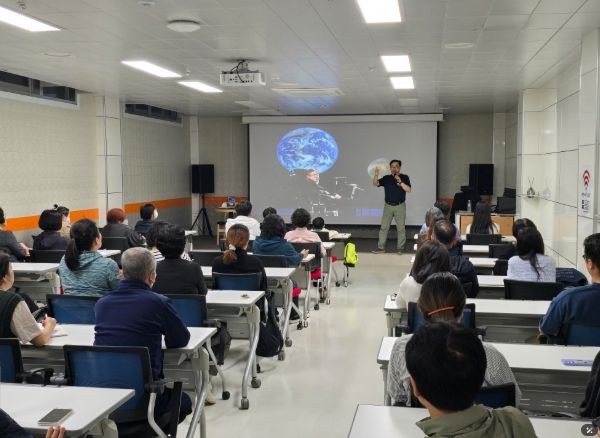 인문독서 아카데미 ‘찬란한 멸종’