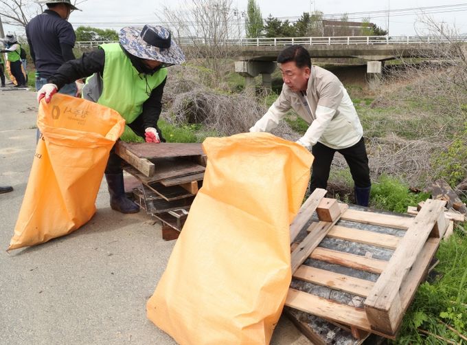 청주시,‘맑고 깨끗한 청주 만들기’운동 시 전역에서 펼쳐
