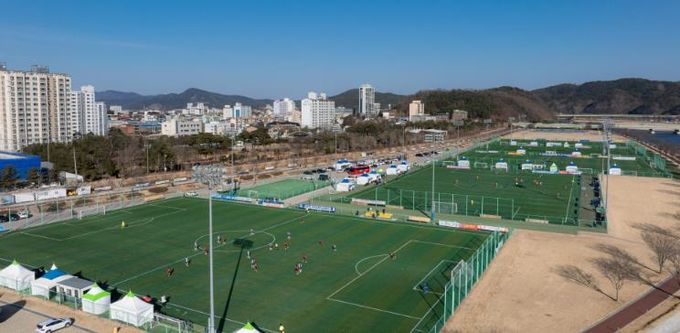 군민체육공원 인조구장