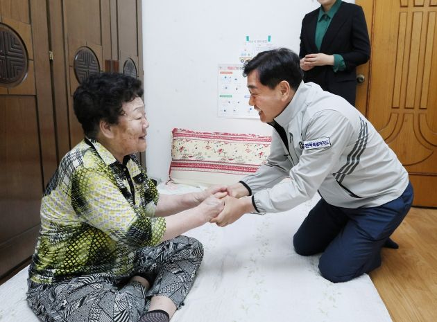 도내 취약어르신 방문격려