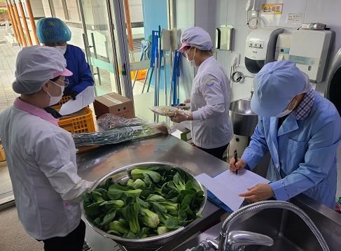 의성교육지원청, 학생 건강 위한 학교급식 식재료 방사능 검사 실시