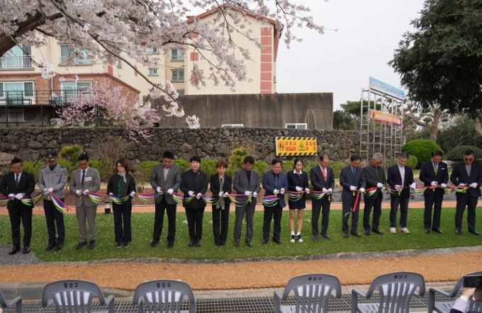 ‘황톳길’ 개장식