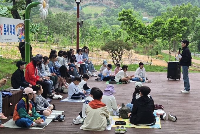 대전서부교육지원청, 스승과 제자 詩에 폭싹 빠졌수다