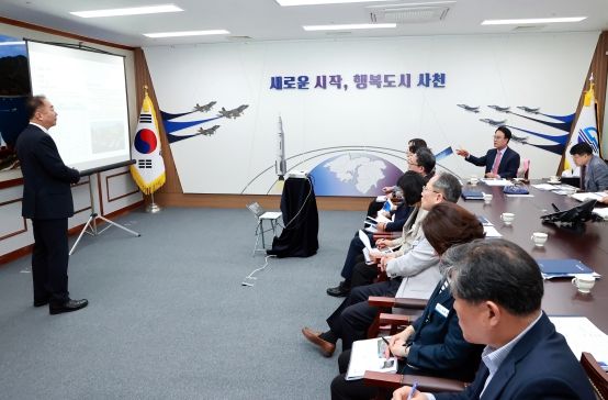 내려받기사천시 투자유치 장기종합계획 수립용역 중간보고회 개최