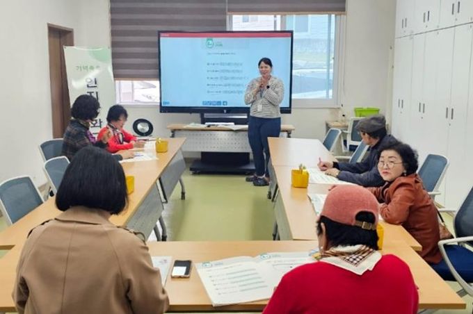 정읍시, ‘두뇌튼튼 인지강화교실’로 치매 예방 ‘앞장’