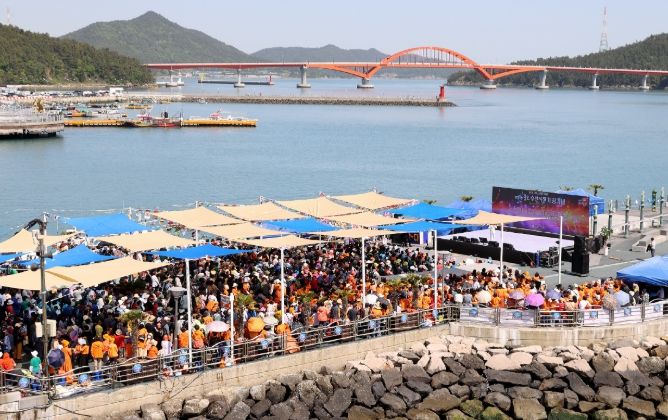 마량놀토수산시장 모습.