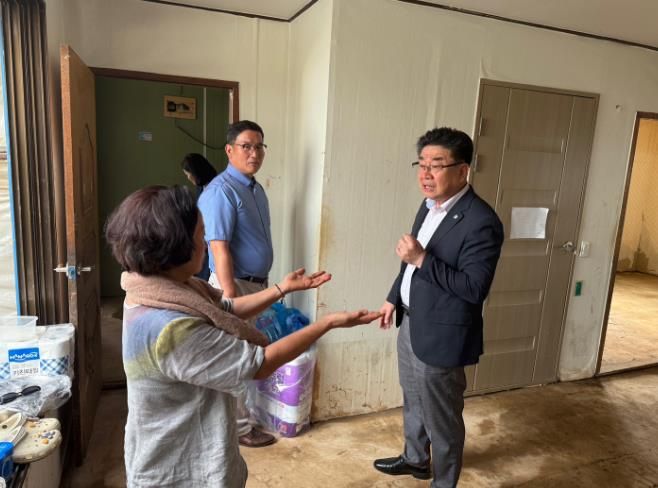 서산교육지원청, 집중호우 피해학생 지원에 긴급구호 물품 전달