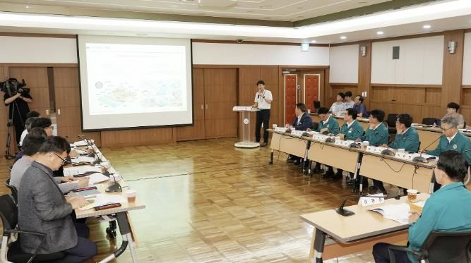 지난 24일 시청 중회의실에서 열린 ‘서산 수소도시 조성사업 마스터플랜 수립 및 실시설계 용역’ 착수보고회