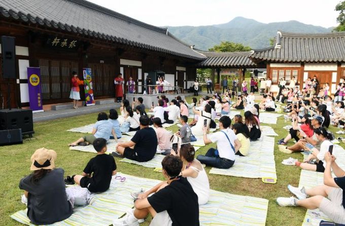치어리더 이다혜 소양대승한지마을 방문