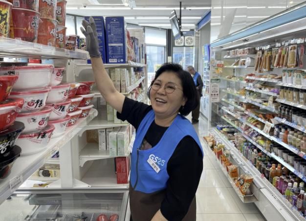 시흥시는 관내 시니어편의점을 점차 확대해 나가고 있다.