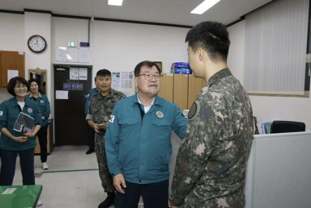 이승화 산청군수, 예비군지역대 장병 격려