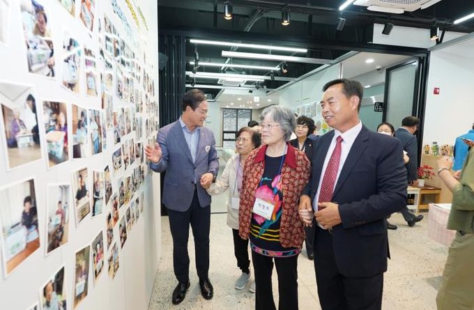 홍천군 어르신들의 정성과 감동이 담긴 작품 200여 점 전시