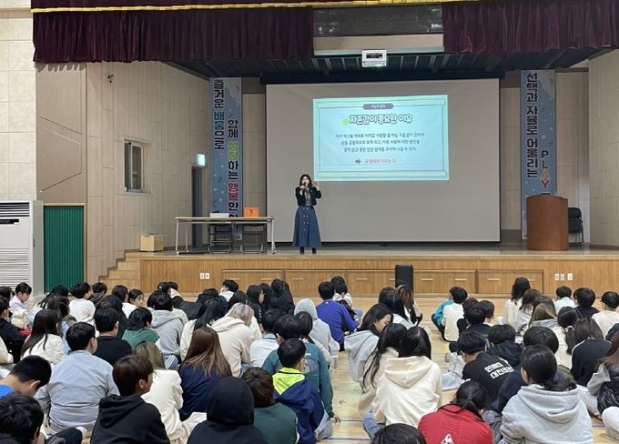 ‘잘못 뽑은 반장’ 이은재 작가와의 만남 운영