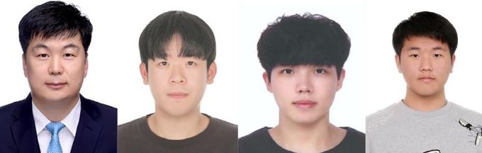 경상국립대학교 해양토목공학과 이우동 교수와 3학년 원현, 안병기, 강현준 학생(왼쪽부터)