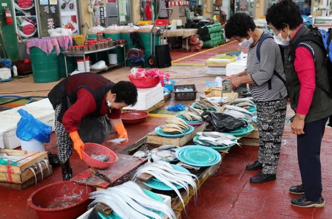 토요시장 수산물판매