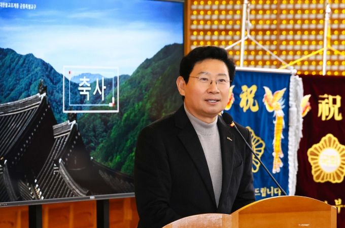 14일 호국선봉사에서 이상일 시장이 축사를 하고 있다