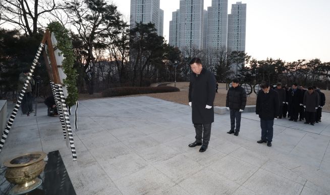 청주시, 2026년 신년 맞이 충혼탑 참배