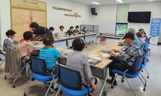 거창군, 치매예방교실『기억 담아 봄』참여자 모집